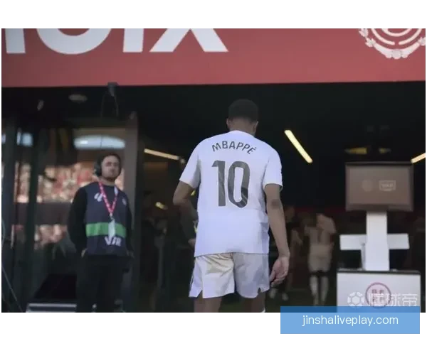 姆巴佩连续失单刀零进球表现低迷领袖气质不及C罗引发热议